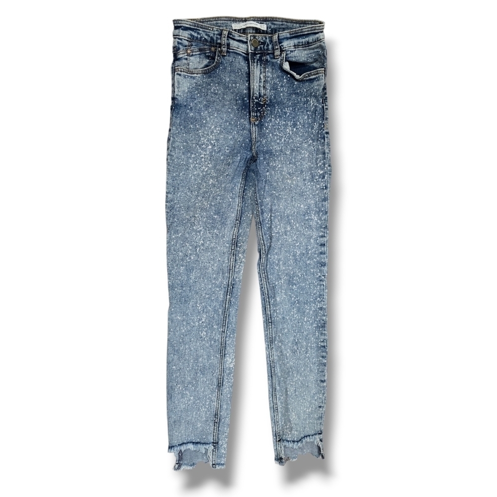 ZARA Trafaluc Women's Acid Wash Skinny Jeans with Frayed Hem – Size 2